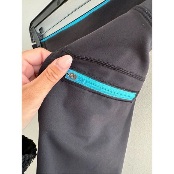 Lululemon Run Top Speed Crop Tight Leggings, Size 4 Black White 18” - Picture 4 of 10